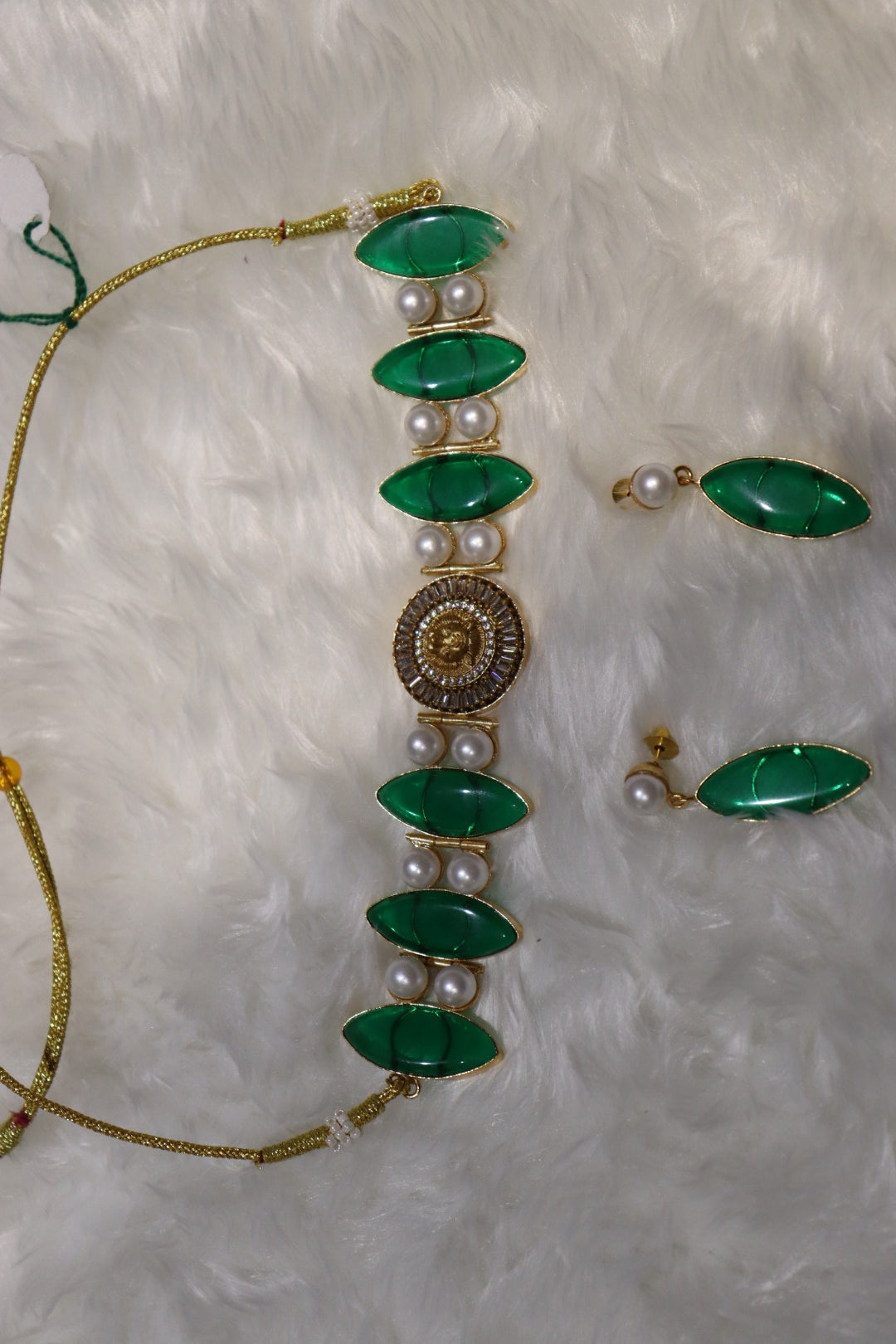 The Kiara Pearl & Ribbed Emerald Marquise Choker Set